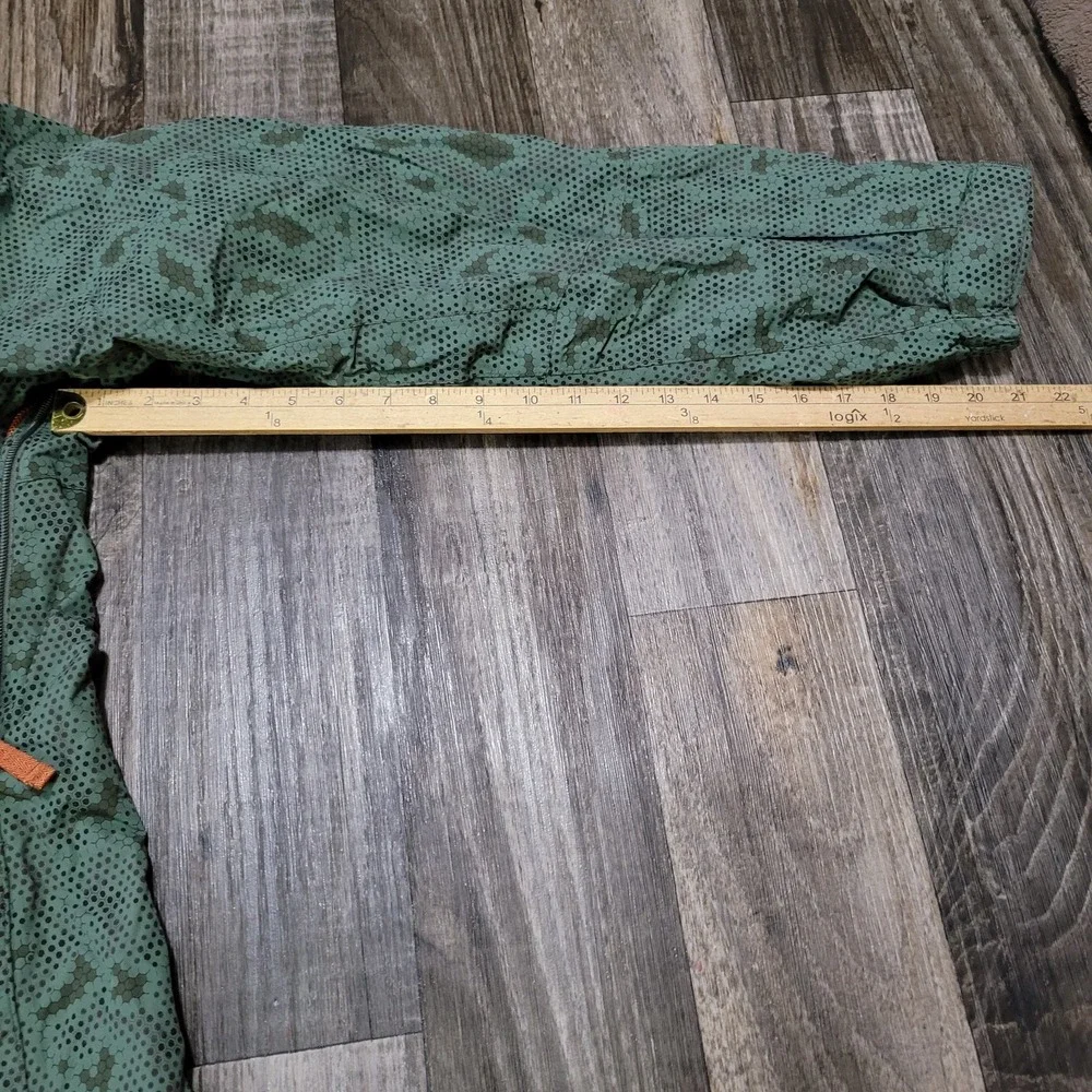 The North Face Green Jacket Size XL Hexagon Pattern Centipede Camouflage